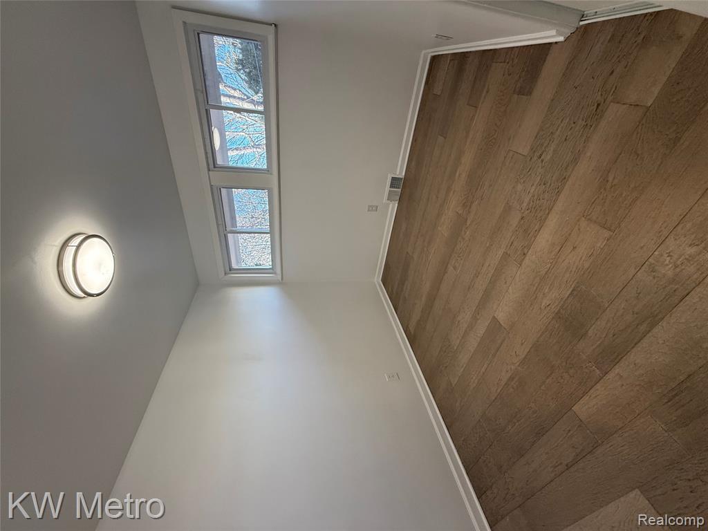 1440 W Square Lake Road, Bloomfield Hills, MI 48302 — Photo 11