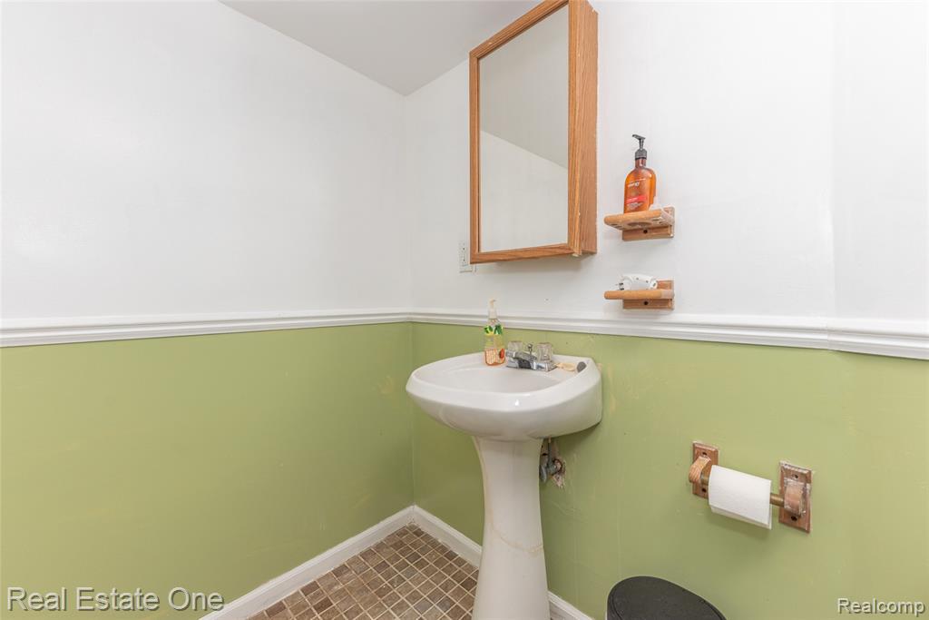 1380 N Sheldon Road, Canton, MI 48187 — Photo 25