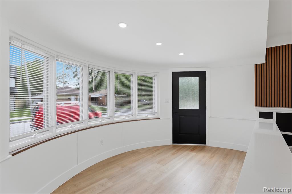 18001 Elizabeth Street, Roseville, MI 48066 — Photo 5