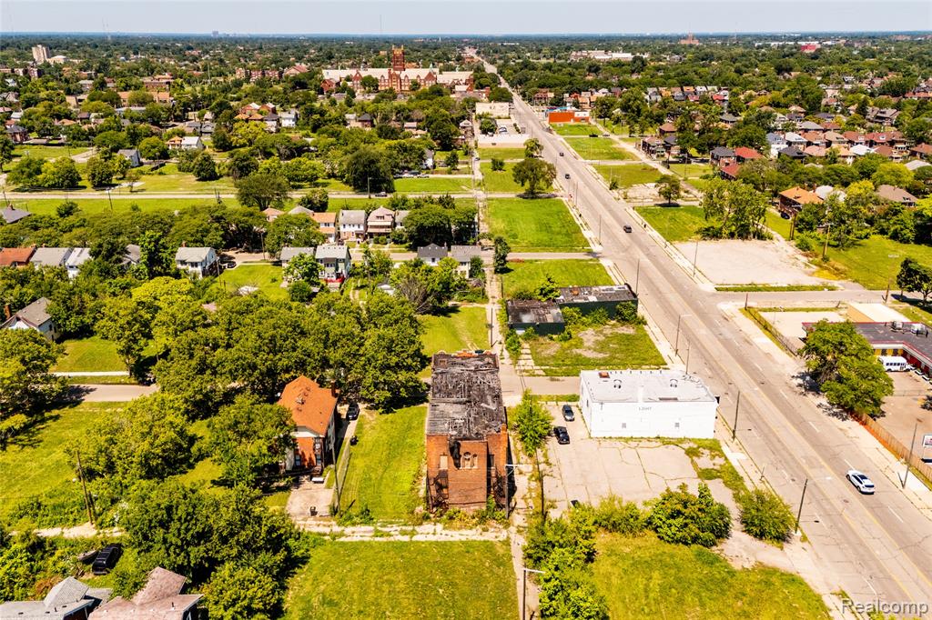 2627 BLAINE Street, Detroit, MI 48206 — Photo 8
