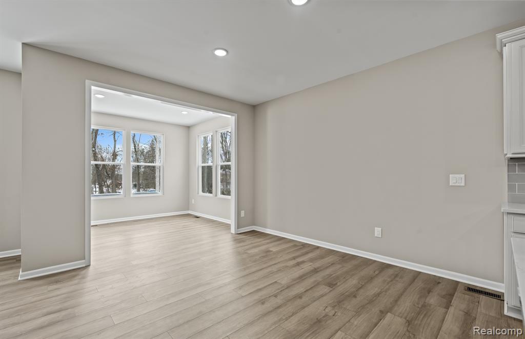 59559 Schuss Gully Drive, New Hudson, MI 48165 — Photo 14