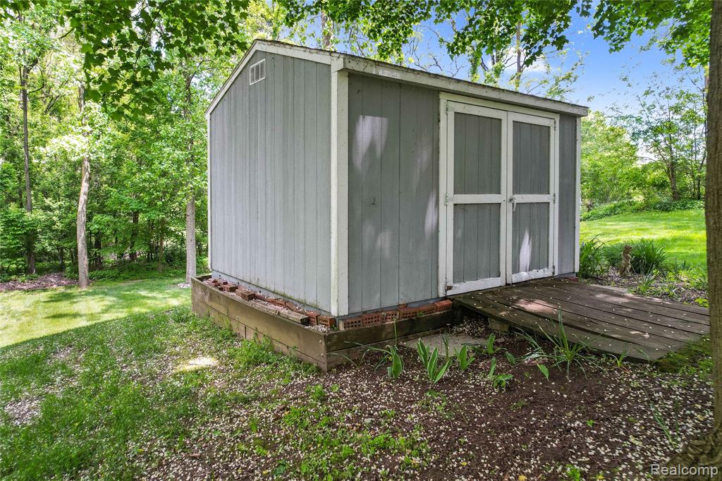 13698 Webbs Shore Drive, Gregory, MI 48137 — Photo 14
