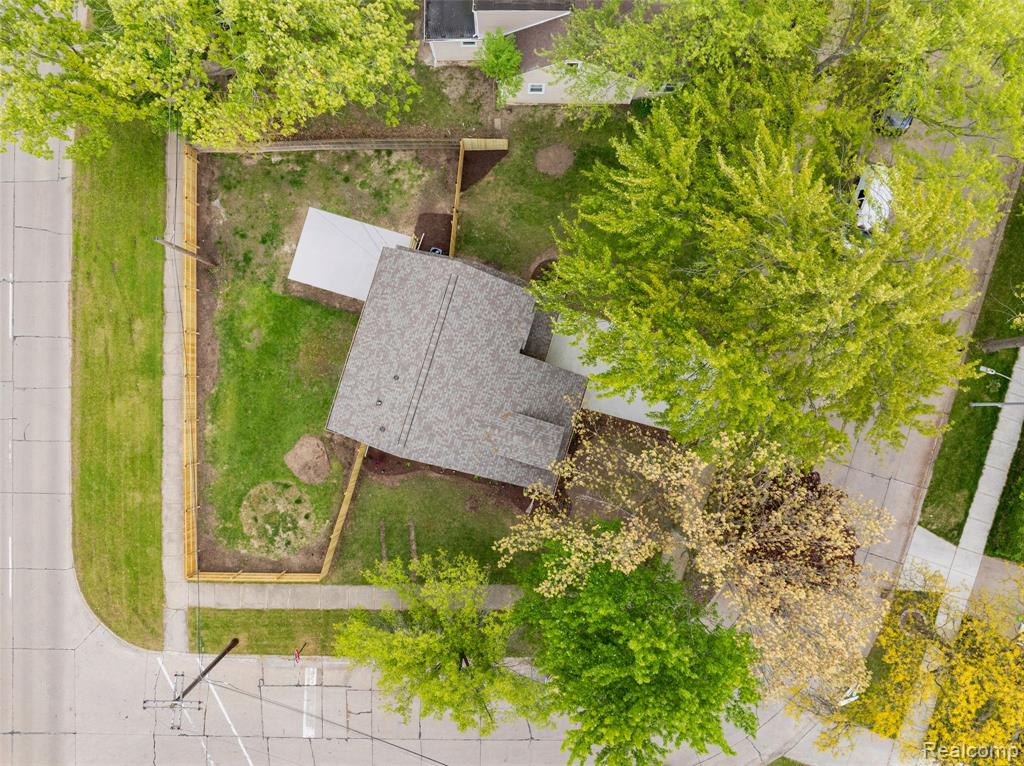 20505 Ridgemont Road, Harper Woods, MI 48225 — Photo 42