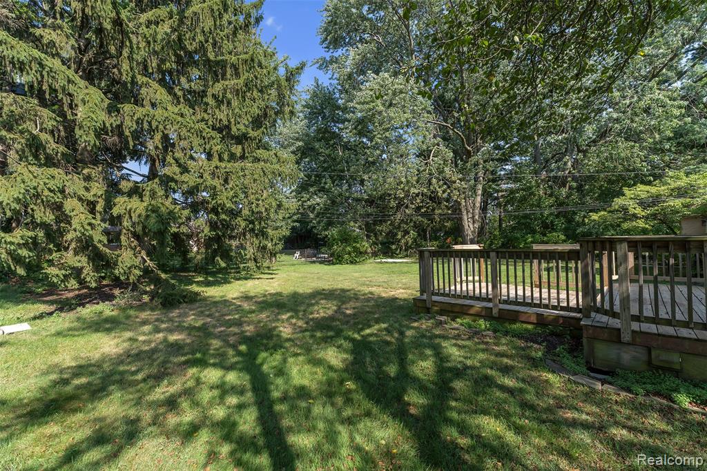28720 Eldorado Pl, Lathrup Village, MI 48076 — Photo 60