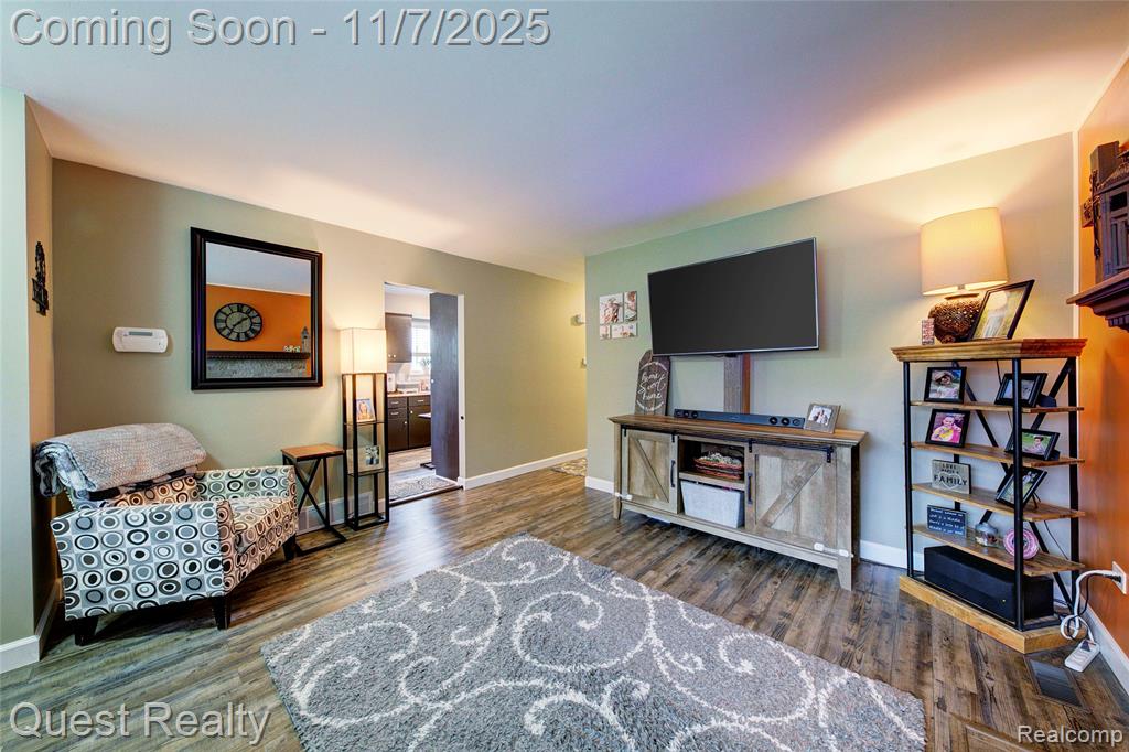 9013 Oporto Street, Livonia, MI 48150 — Photo 6
