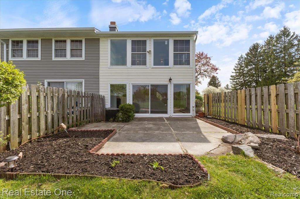 20098 BRYN MAWR, Northville, MI 48167 — Photo 32