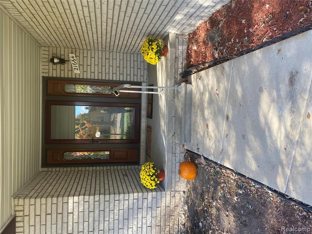 21664 Hall Road, Woodhaven, MI 48183 — Photo 42