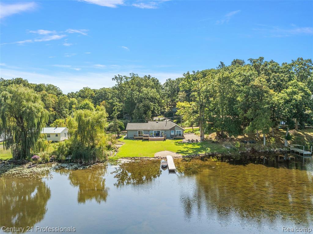 2679 Lakeview Drive, Ortonville, MI 48462 — Photo 67