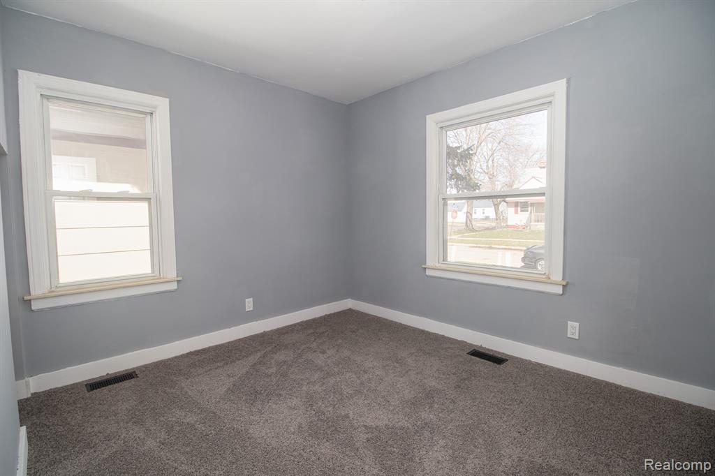 881 Garfield Avenue, Lincoln Park, MI 48146 — Photo 10