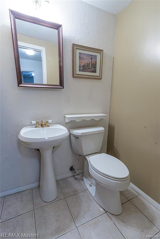 21879 Canterbury Avenue, Grosse Ile, MI 48138 — Photo 23
