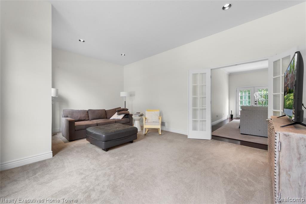 3279 SHOREWOOD Avenue, Fort Gratiot, MI 48059 — Photo 16