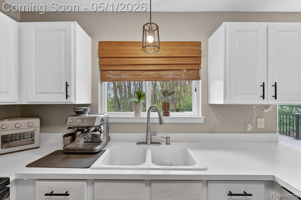 4450 Commerce Woods Drive, Commerce Twp, MI 48382 — Photo 15