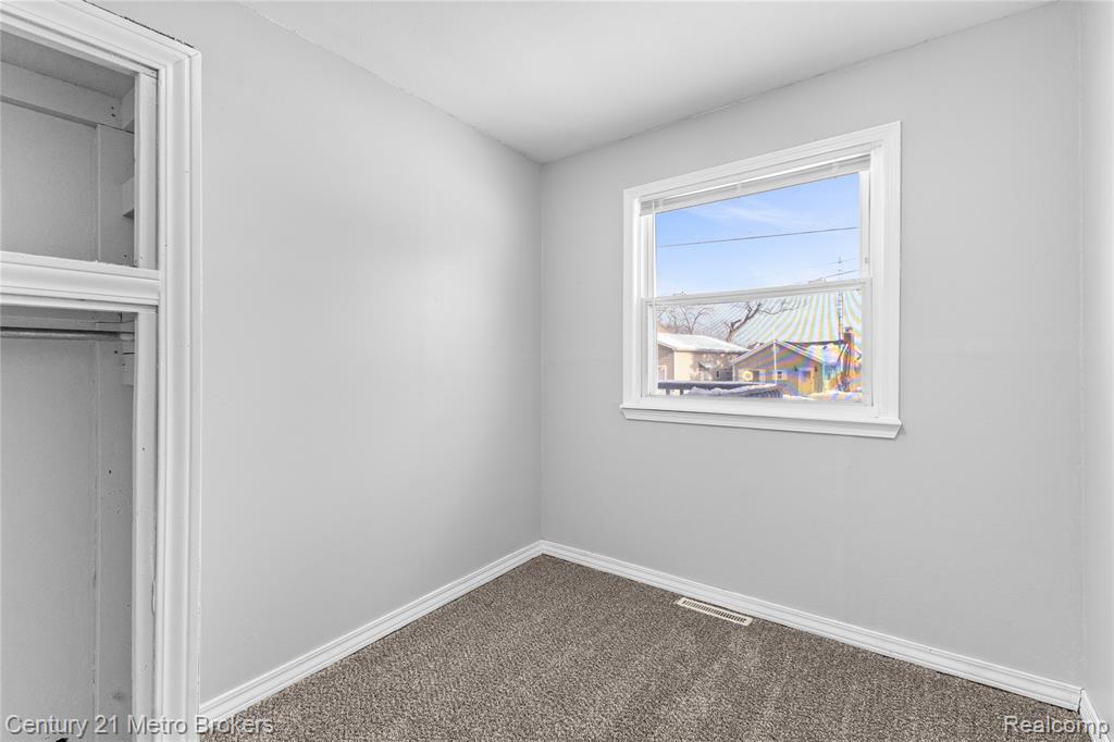 16032 Knobhill Drive, Linden, MI 48451 — Photo 15