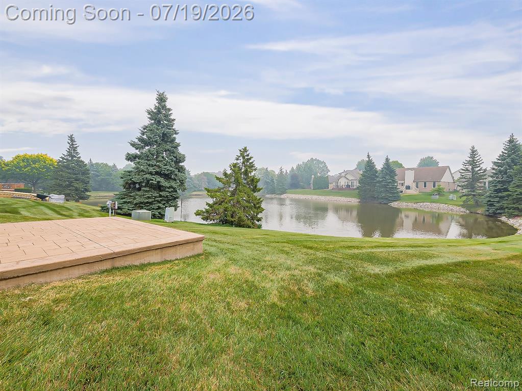 43461 Pointe Drive, Clinton Twp, MI 48038 — Photo 2