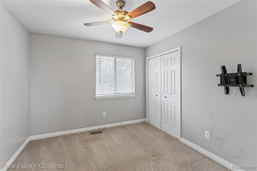 1520 NE Eden Gardens Drive S, Fenton, MI 48430 — Photo 18