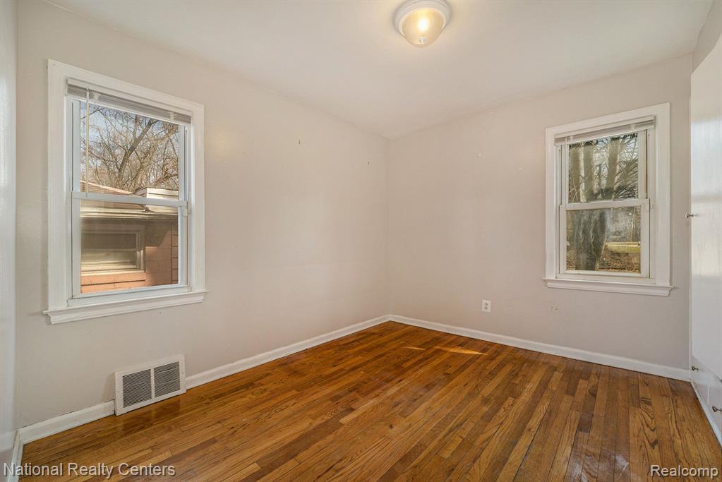 9988 ARNOLD, Redford, MI 48239 — Photo 10