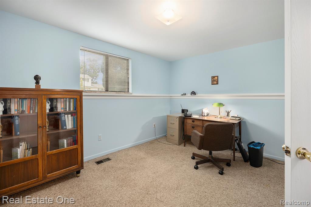 5982 Slate Drive, Troy, MI 48085 — Photo 23