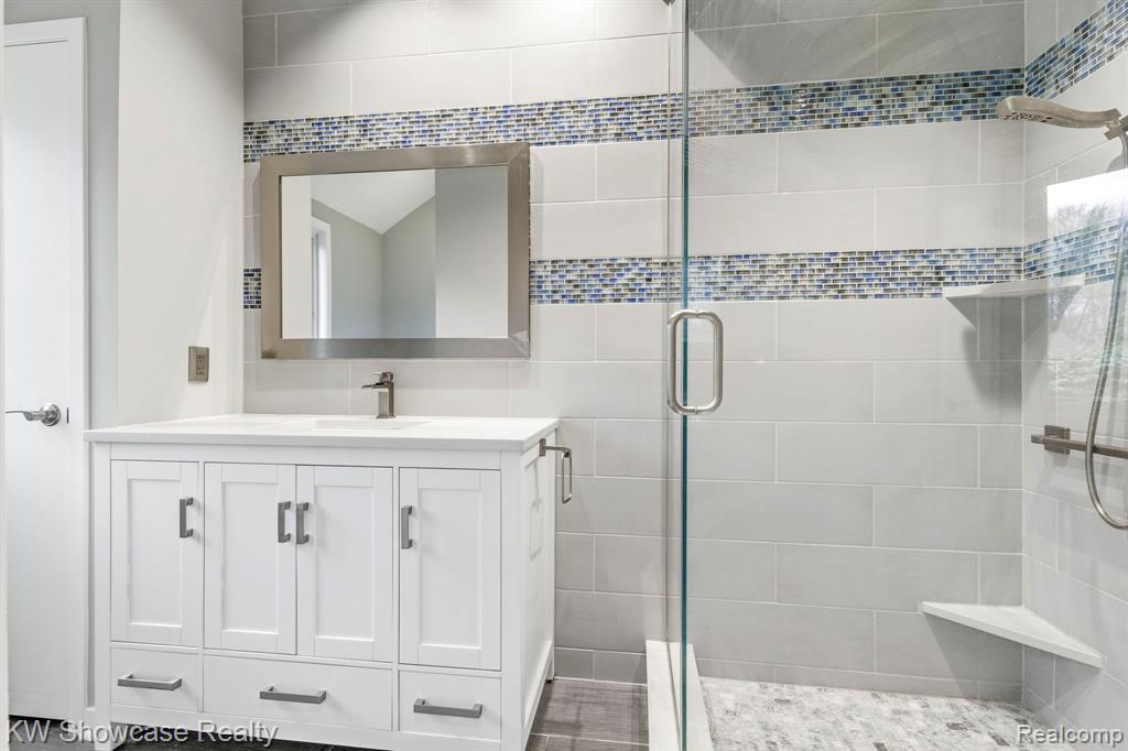 1539 Wandrei Court, Commerce Twp, MI 48382 — Photo 31