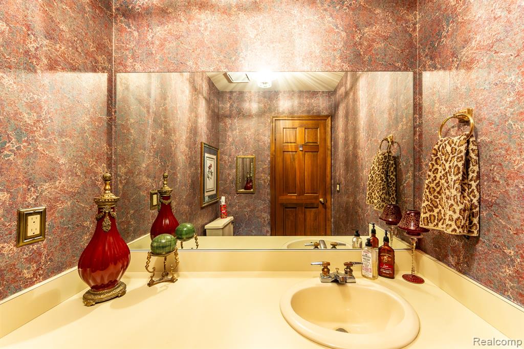 2321 Pine Hollow, Brighton, MI 48114 — Photo 17