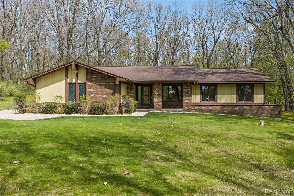 9730 Gibbs Road, Clarkston, MI 48348 — Photo 31