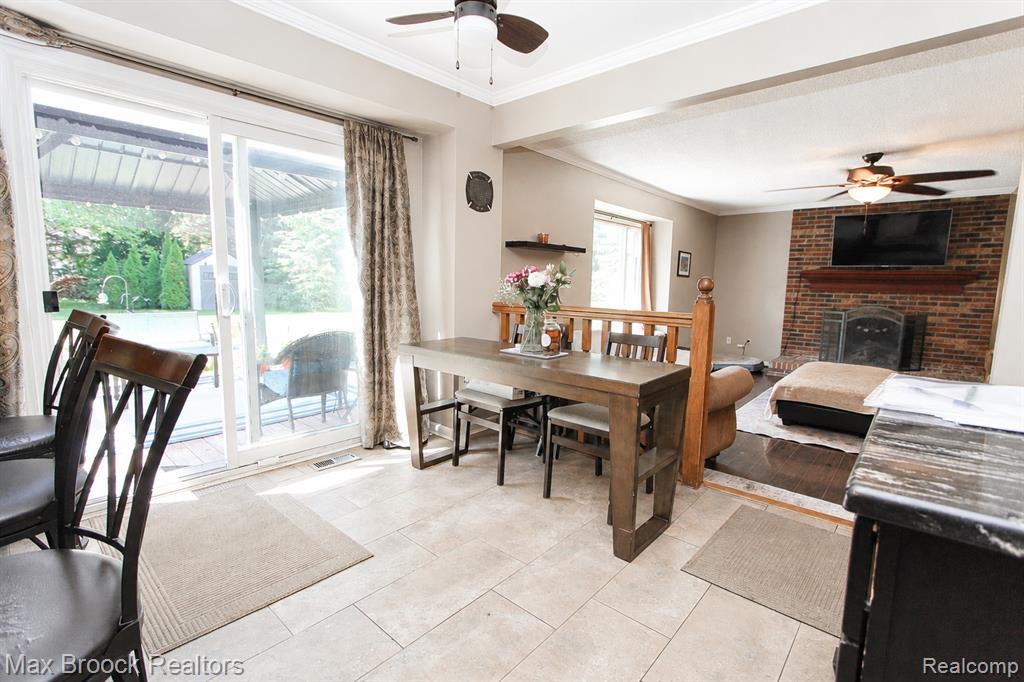 8952 Cynthia Court, Commerce Twp, MI 48382 — Photo 19