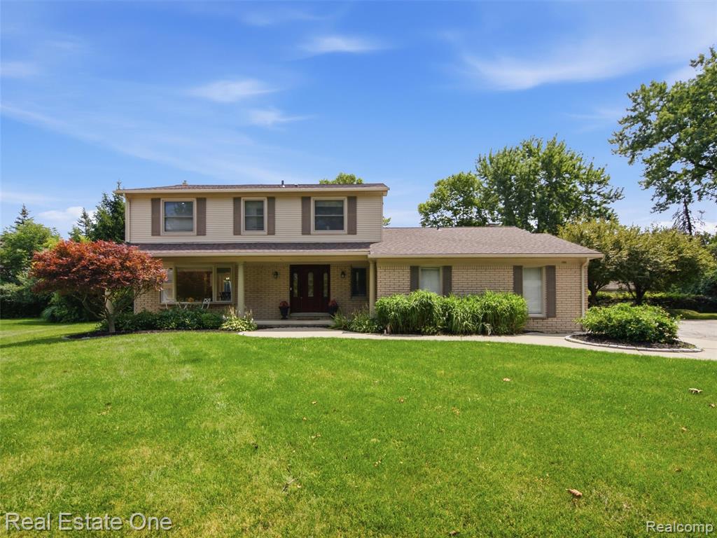 4166 Cherrywood Drive, Troy, MI 48098