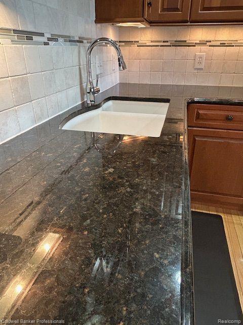 6462 Club Court E, 14, Holly, MI 48442 — Photo 11