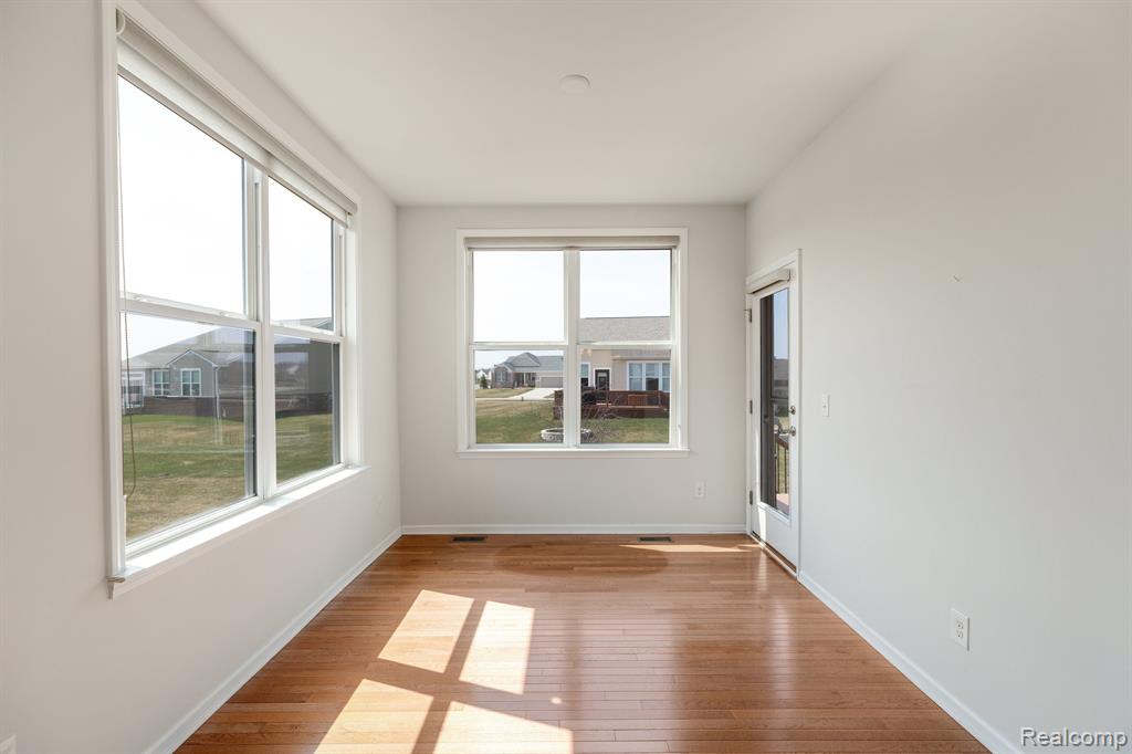 9336 SAINT ANDREWS Drive, Grand Blanc, MI 48439 — Photo 10