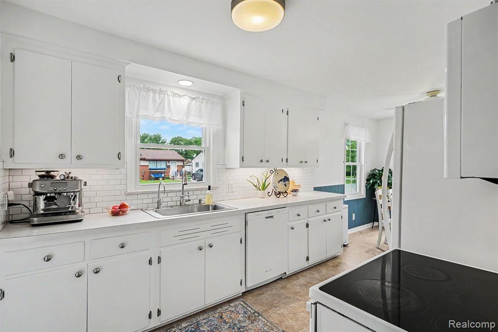 549 Park Drive, Clawson, MI — Photo 10
