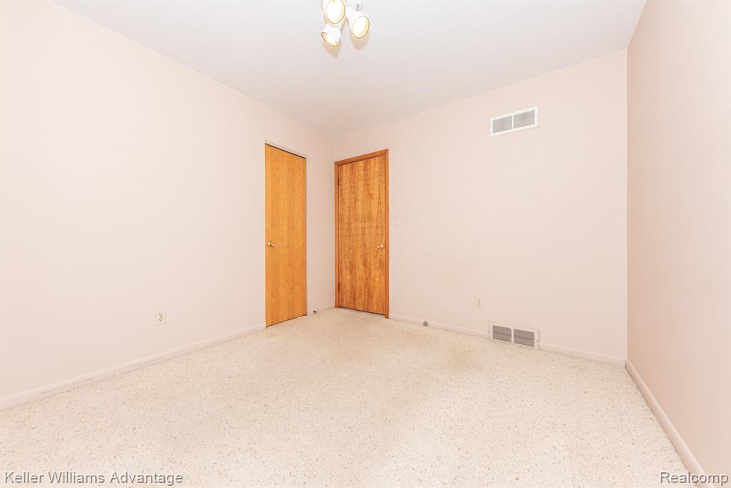 4460 Welland Drive, West Bloomfield, MI 48323 — Photo 19