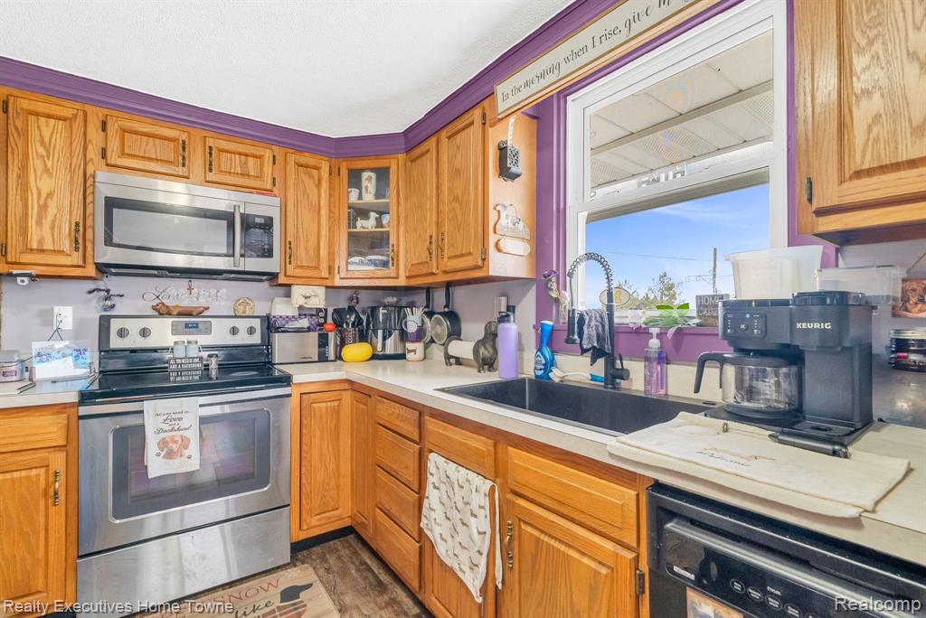 5086 STATE Road, Fort Gratiot, MI 48059 — Photo 12