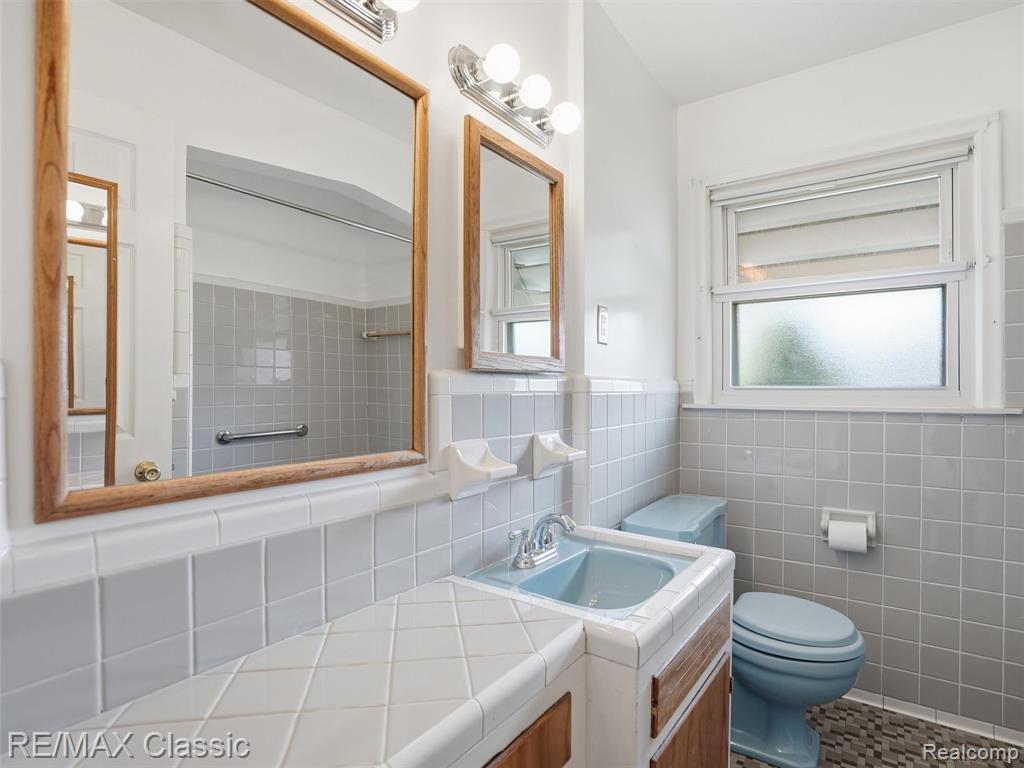 9116 Tecumseh Avenue, Redford, MI 48239 — Photo 18
