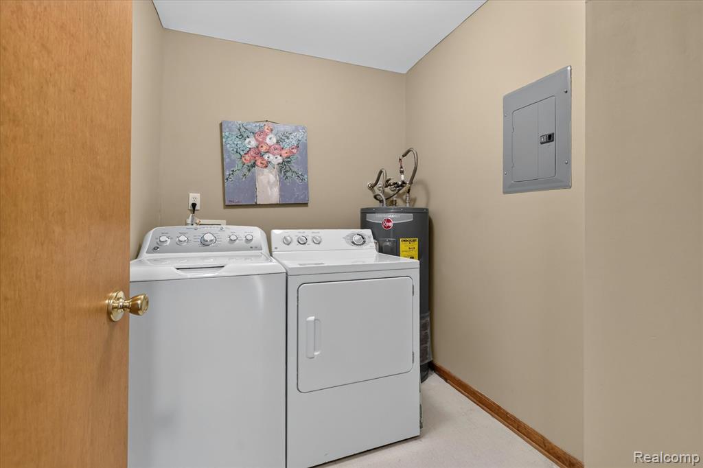 45720 Prairiegrass Court, Belleville, MI 48111 — Photo 28