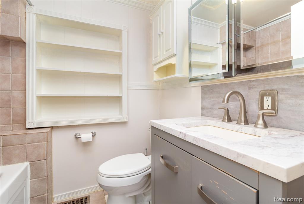 18453 Pellett Court, Fenton, MI 48430 — Photo 10