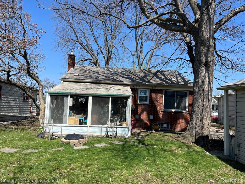 729 Cleophus Parkway, Lincoln Park, MI 48146 — Photo 7