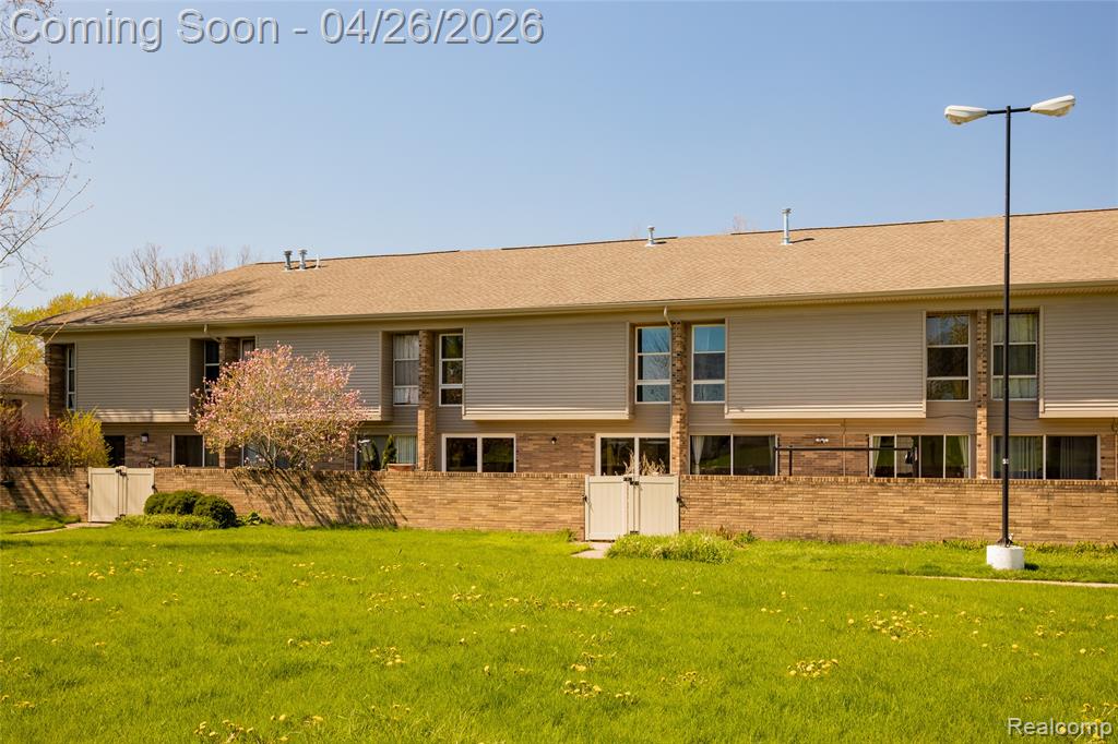 2011 Thornhill Place, Detroit, MI 48207 — Photo 25