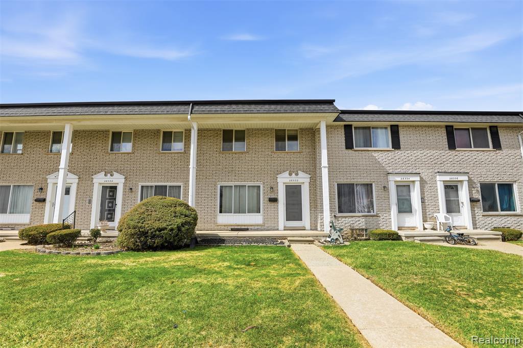28332 Universal Drive, 148, Warren, MI 48092