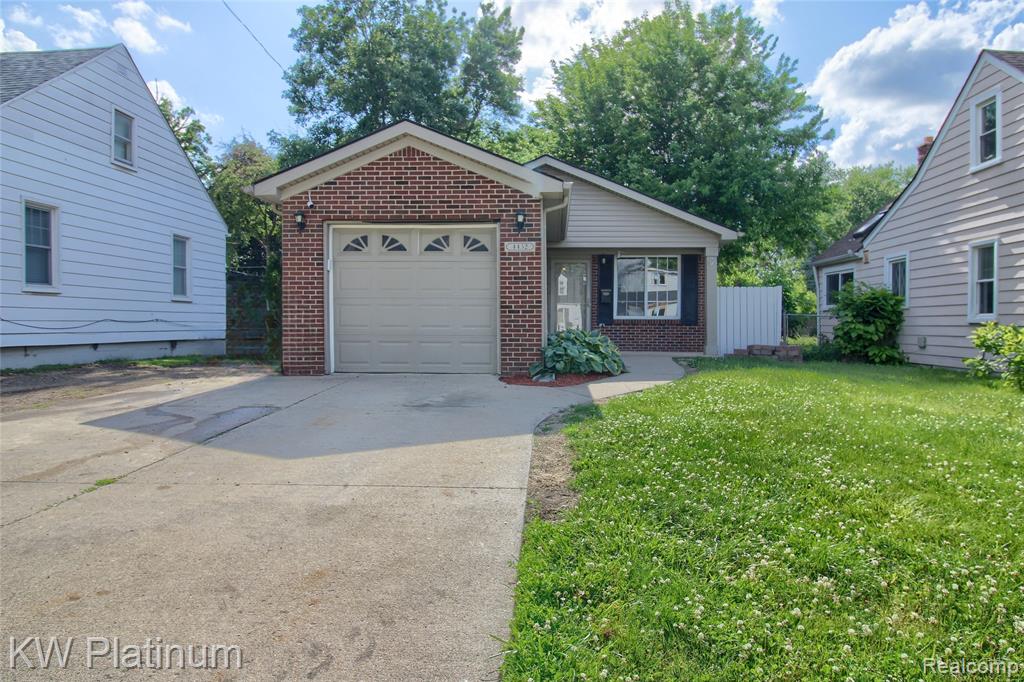 4452 Croissant Street, Dearborn Heights, MI 48125