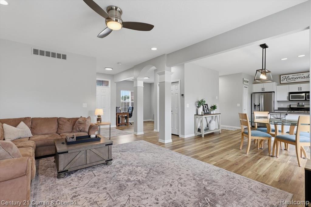 23537 Crescent Ridge Drive, New Boston, MI 48164 — Photo 15
