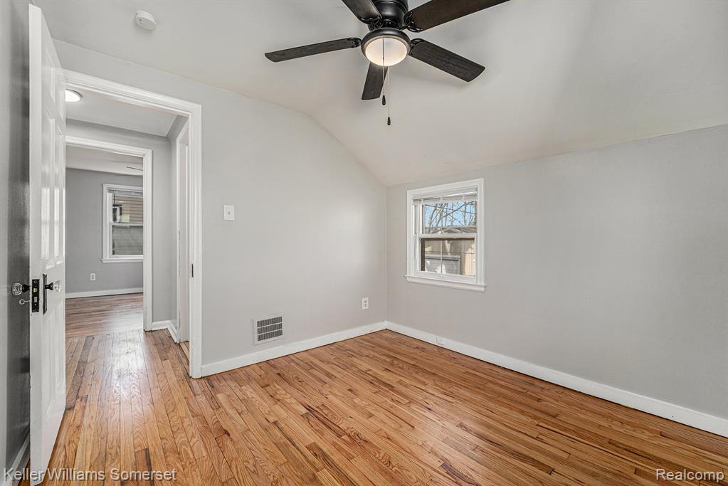 8043 Kaltz, Center Line, MI 48015 — Photo 11