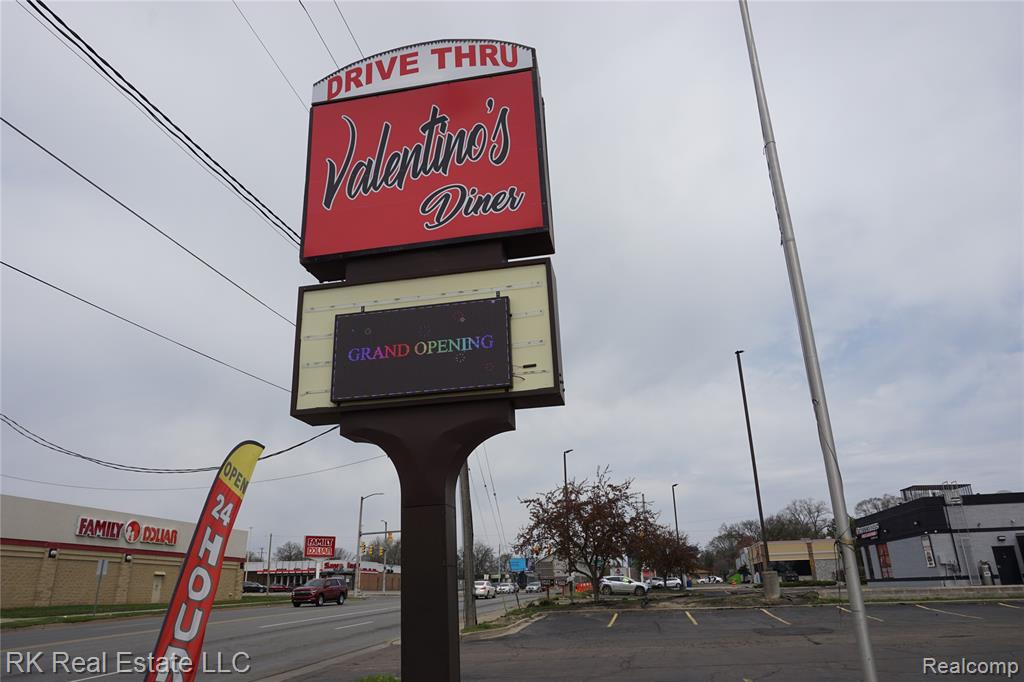1252 N Ballenger Highway, Flint, MI 48504