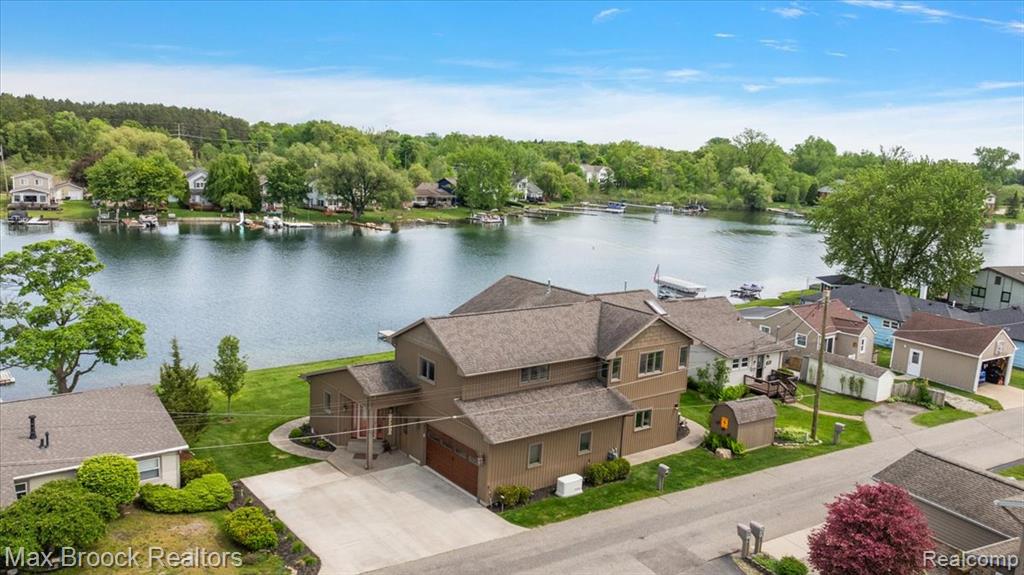 1317 Castlewood Drive, White Lake, MI — Photo 43