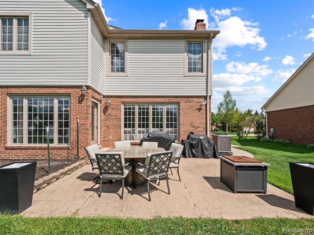 944 BRAHMS, Troy, MI 48085 — Photo 36