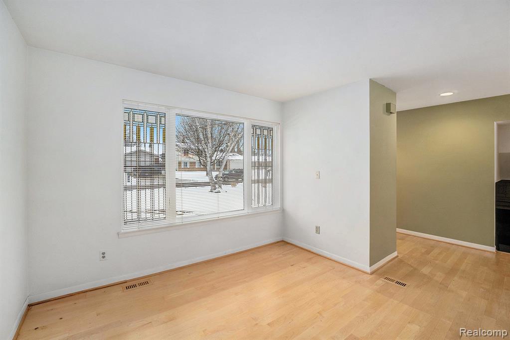 5023 Spring Well Lane, Grand Blanc, MI 48439 — Photo 6