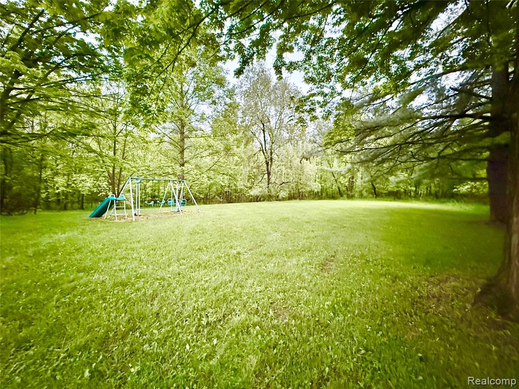 7590 Dean Road, Fenton, MI 48430 — Photo 5