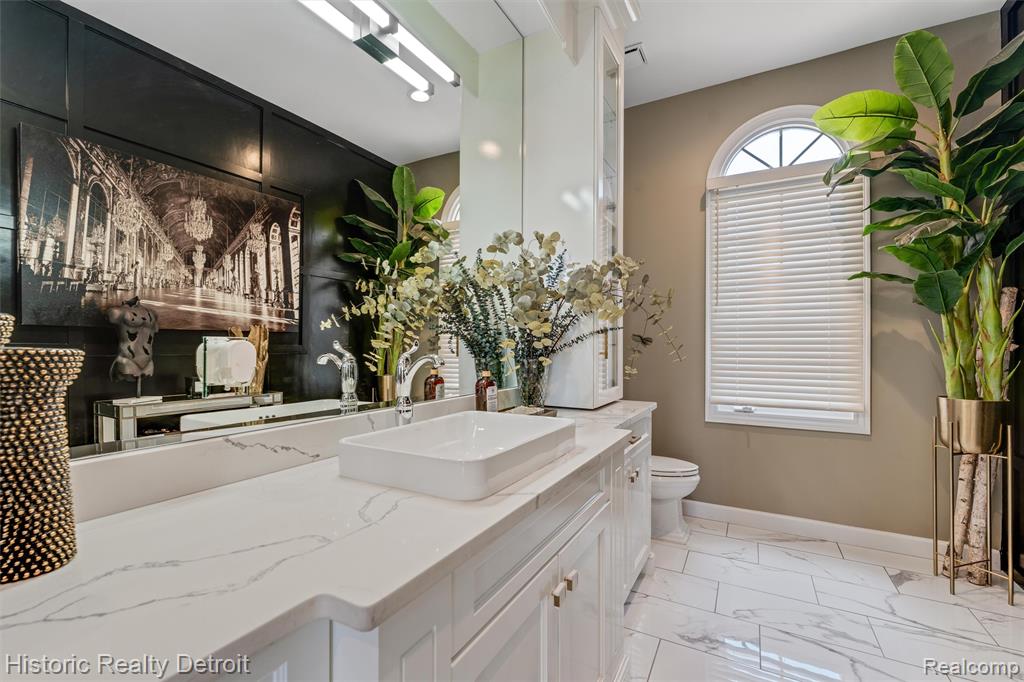 5695 N Branford Drive N, West Bloomfield, MI — Photo 29