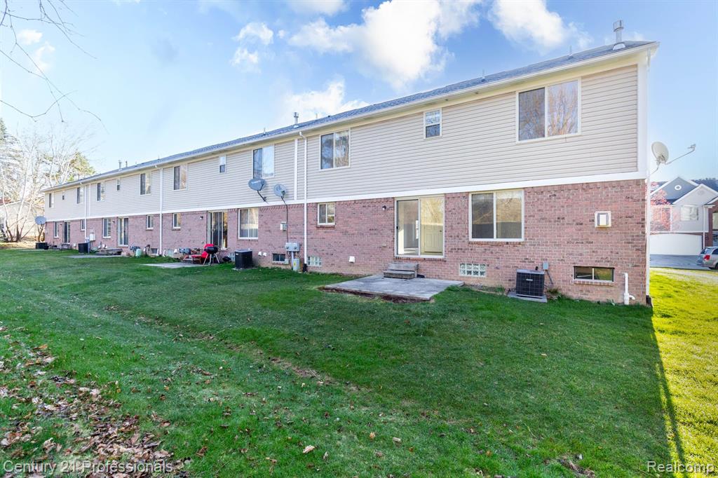 6173 ELARZ Drive, Troy, MI 48085 — Photo 42