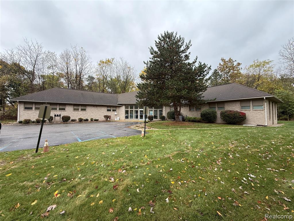 3380 Beecher Road, Flint, MI 48532 — Photo 3