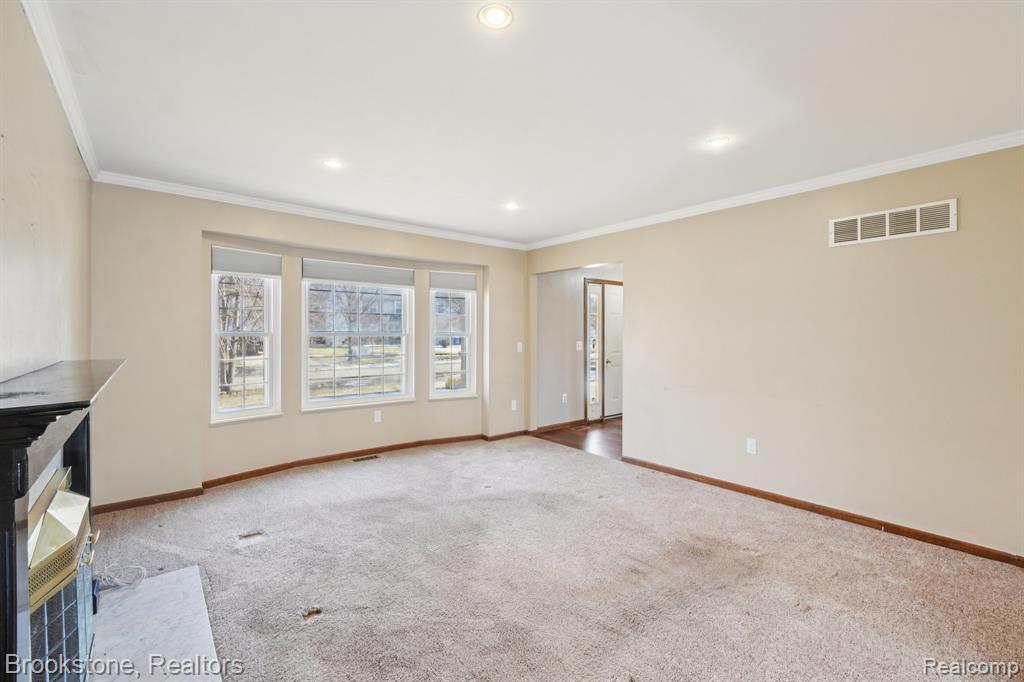 4207 Sunburst Avenue, Waterford, MI 48329 — Photo 7