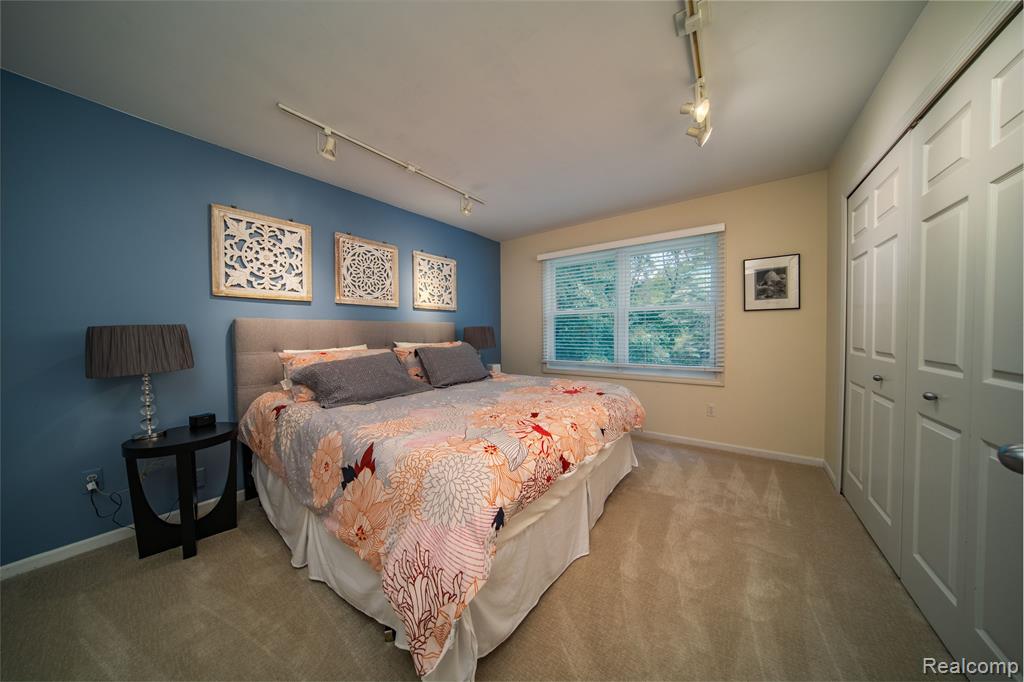 7422 Autumn Hill Drive, West Bloomfield, MI 48323 — Photo 25